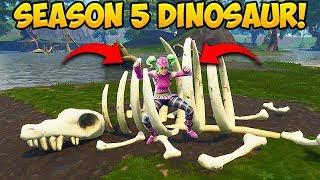 NEW DINOSAUR SKELETON FOUND! - Fortnite Funny Fails and WTF Moments! #253 (Daily Moments)