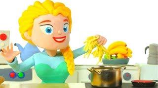FUNNY KIDS LOVE THEIR SPAGHETTI ❤  Play Doh Cartoons For Kids